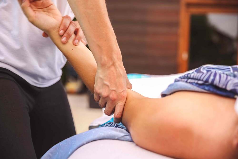 Massage des avant bras pays de gex, ferney voltaire.